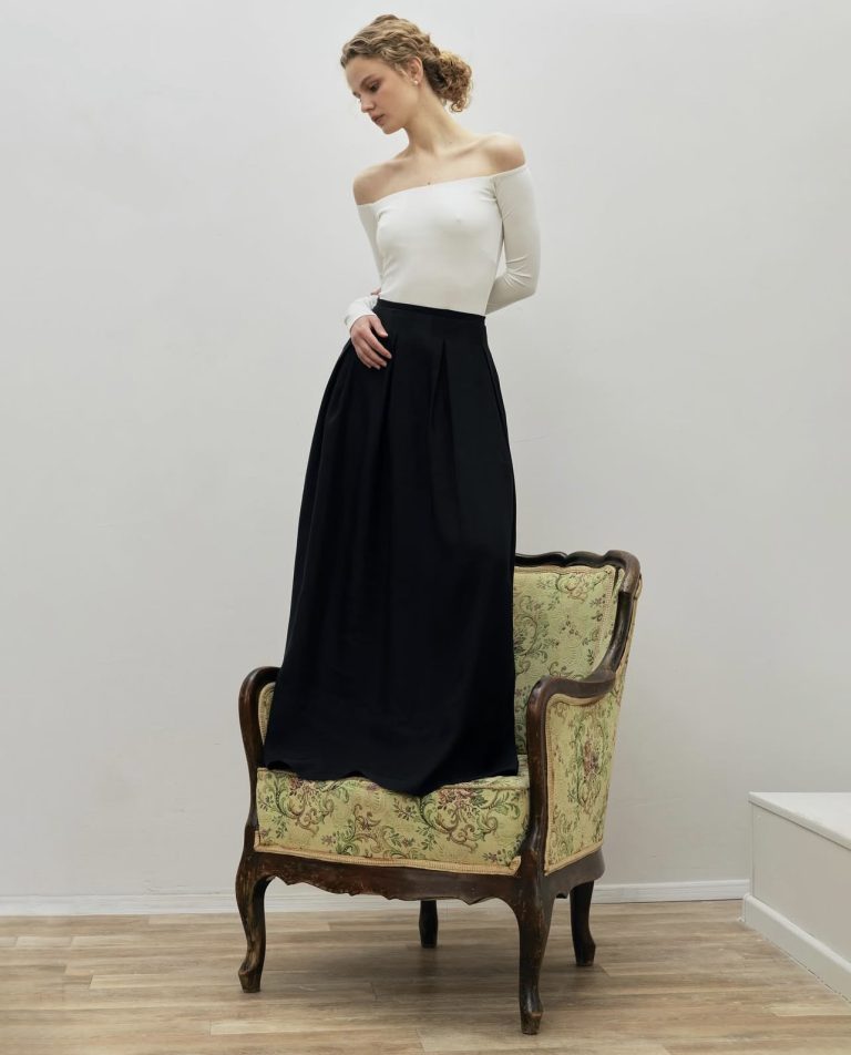 TULLE SKIRT IN BLACK