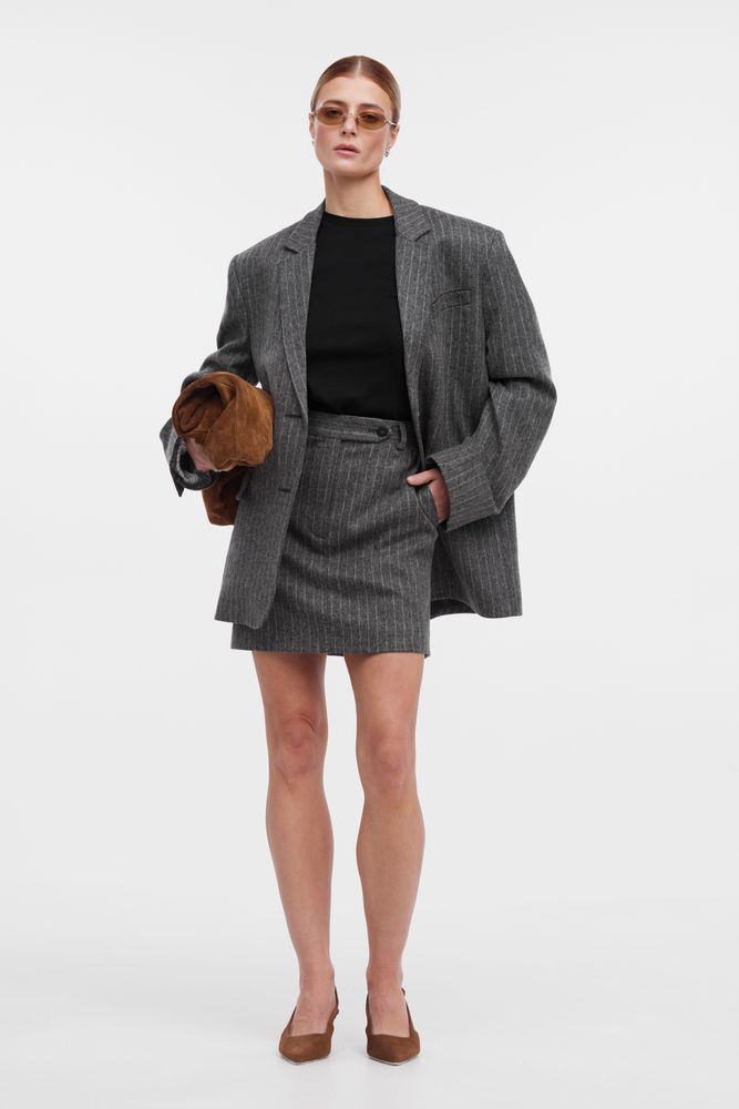 Grey mini skirt