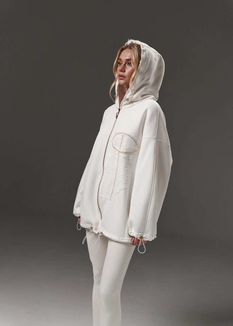White three-thread zippered hoodie, sequin corset