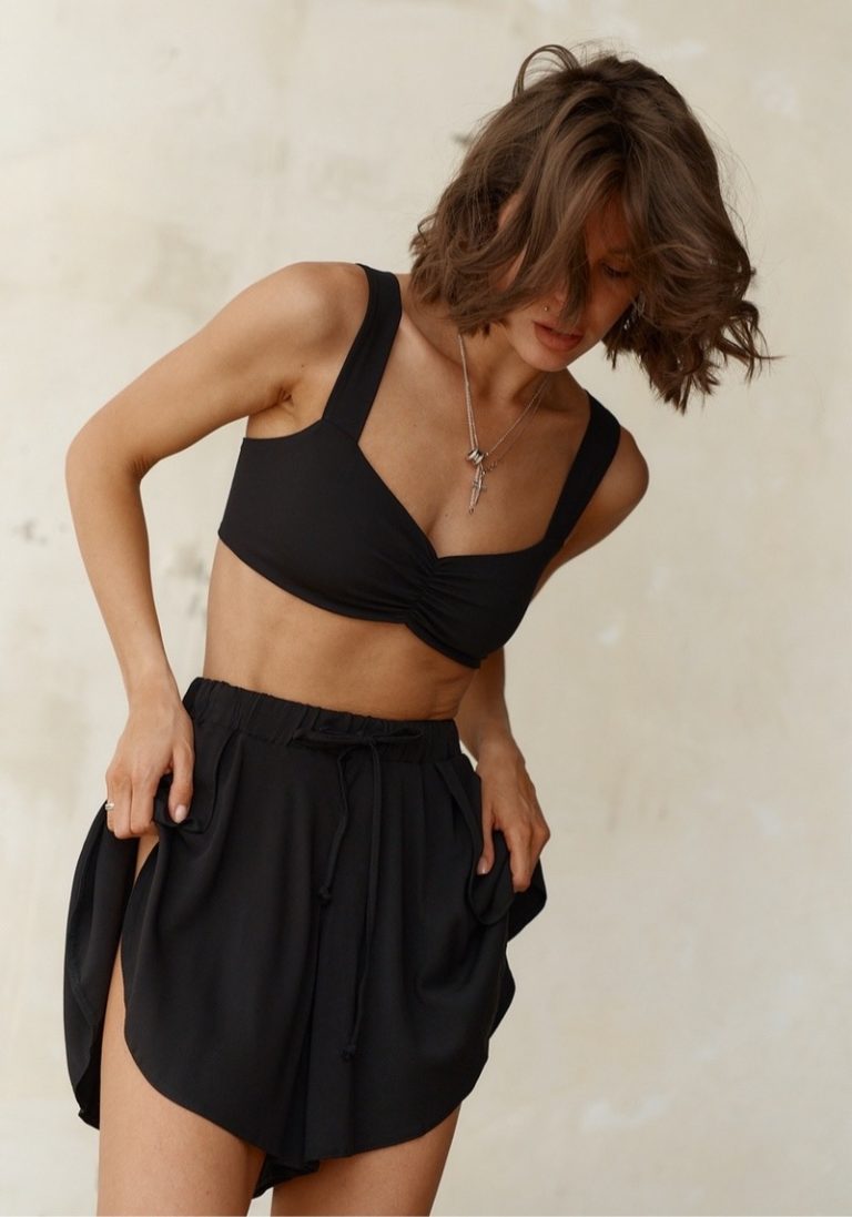 PHANGAN black shorts