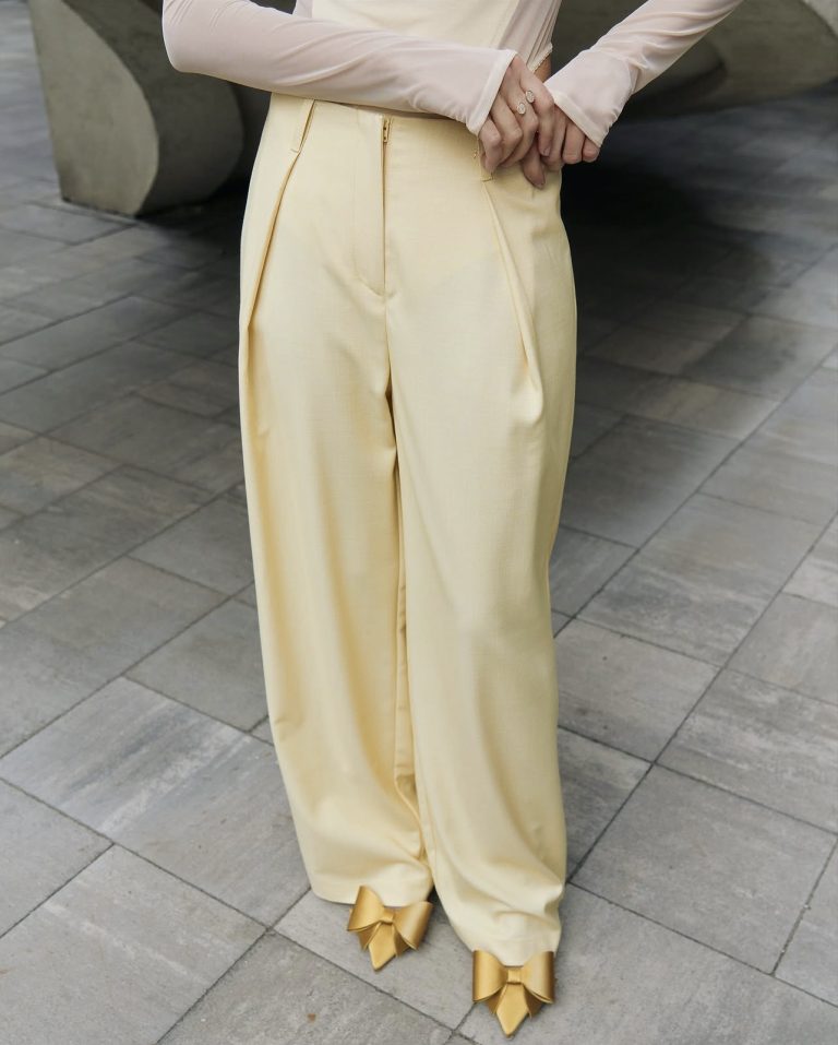 Light yellow loose-fitting pants