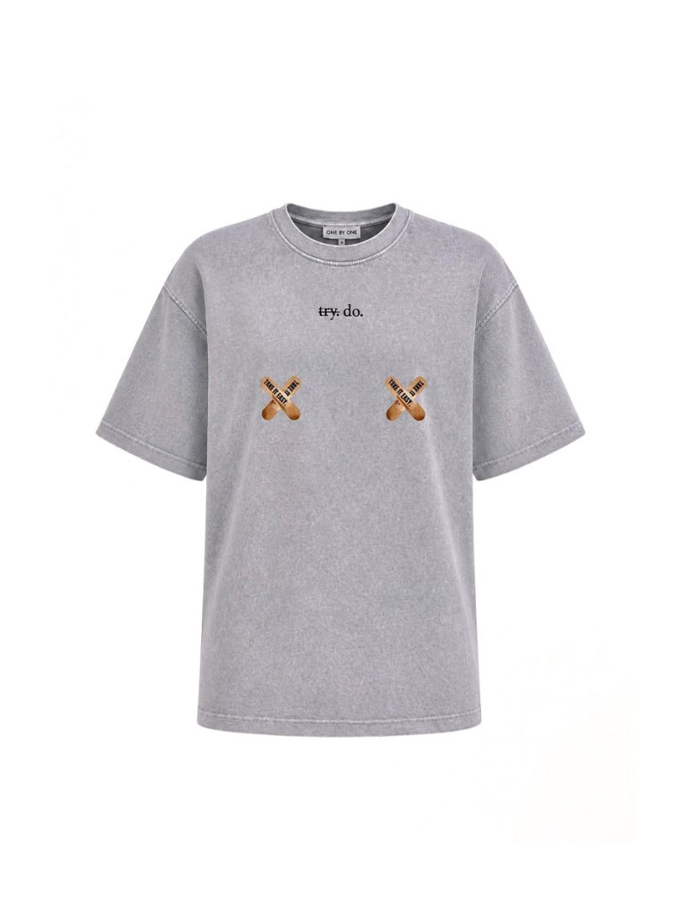Oversized gray T-shirt with cross patch "TRY.DO."