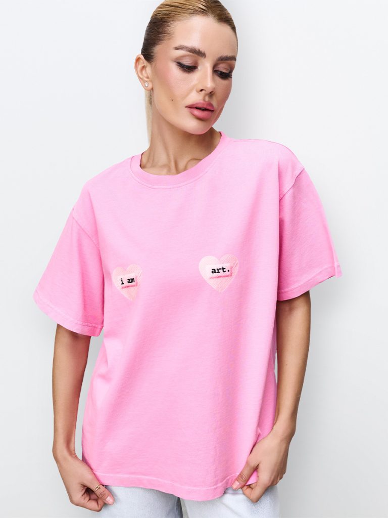Oversized pink T-shirt with heart patch print