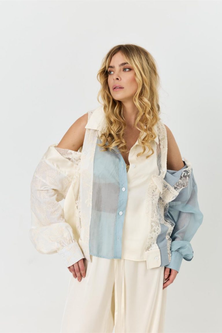 Extra cropped chiffon and silk satin shirt, milky blue